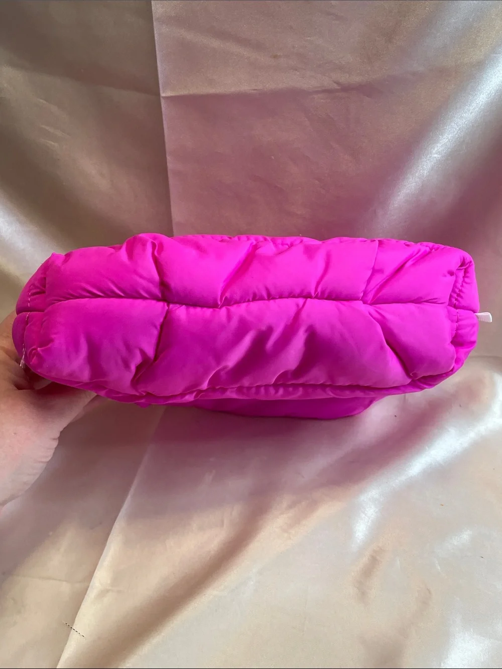 OFFLINE By Aerie Puff Love Pouch - NWOT